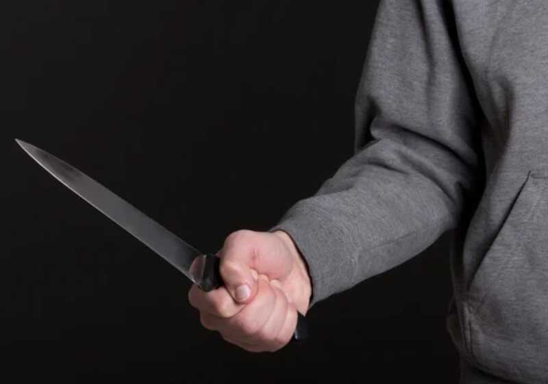 Жителя Благовещенска задержали за нападение с ножом на нетрезвого соседа