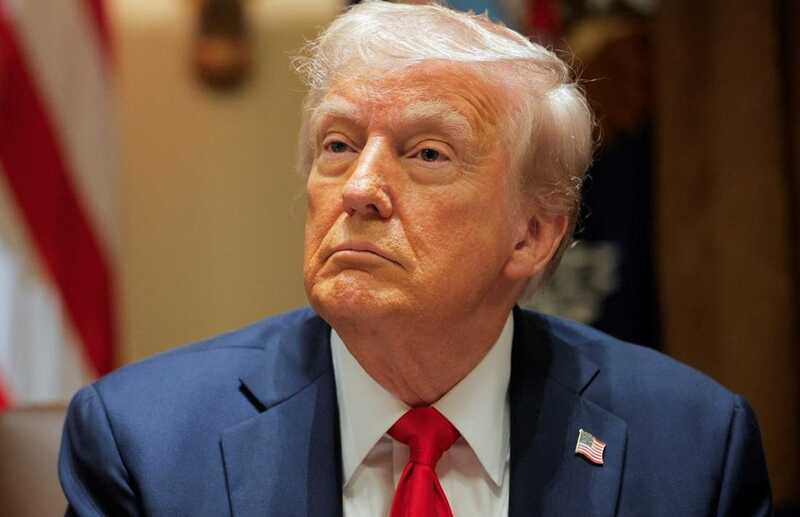 Дональд Трамп объявил о том, что прекращает поддержку финансированием Украины