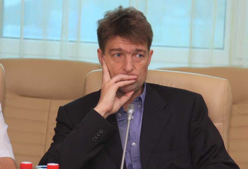 Кому достанется кондитерский холдинг KDV: правоохранительные органы готовят национализацию активов Дениса Штенгелова