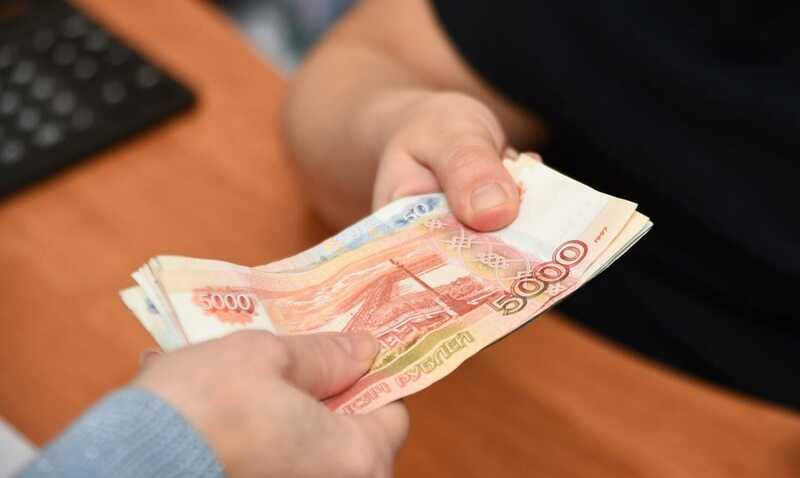 Центральный банк отметил увеличение задолженности россиян до 2,2 триллиона рублей