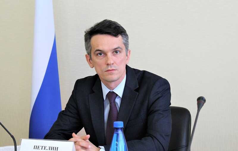 Увольнение главы Симферопольского района Крыма Сергея Петелина отложили из-за расследования ФСБ