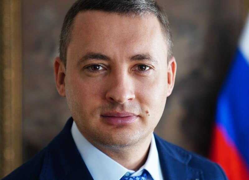 Жительницу Кубани привлекли к штрафу за критику в адрес главы района Максима Бондаренко
