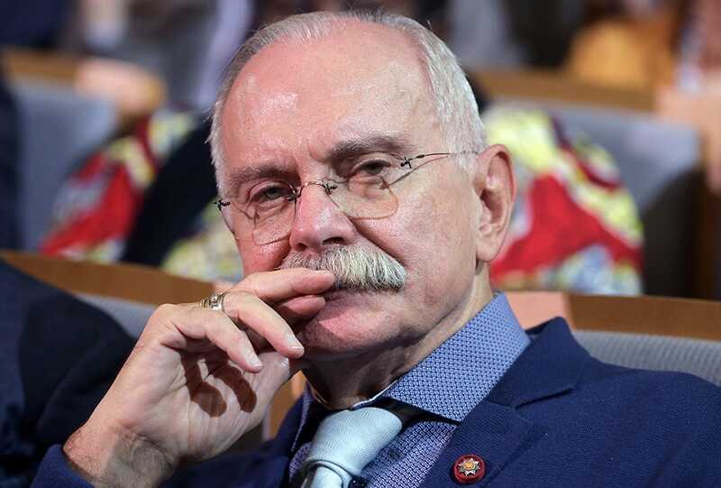 Российским школам предложили отпраздновать юбилеи Никиты Михалкова и Владимира Жириновского