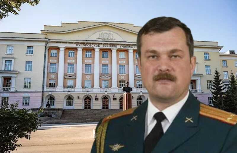 Задержание в Суворовском училище: офицера Владимира Щекотова подозревают в совращении несовершеннолетнего