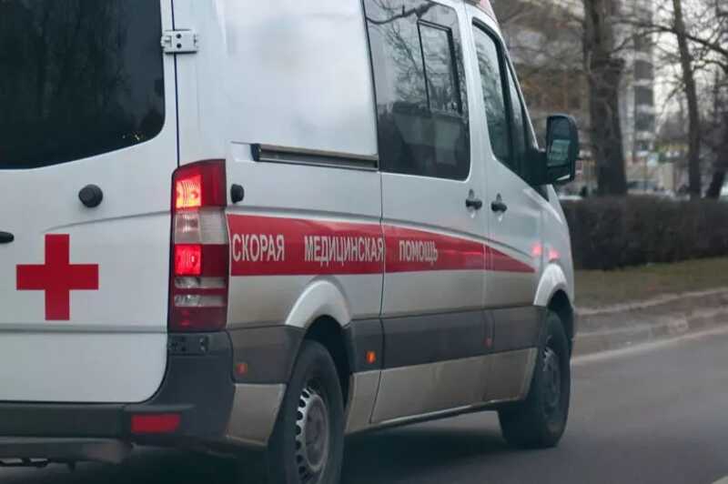 В Краснодарском крае гараж рухнул на двух детей