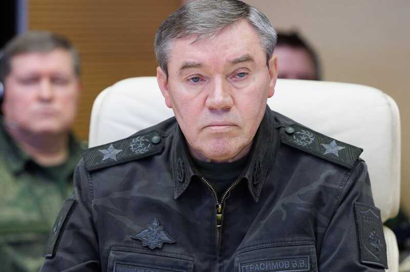 Начальник Генштаба сообщил о постоянном продвижении России и захвате Часова Яра