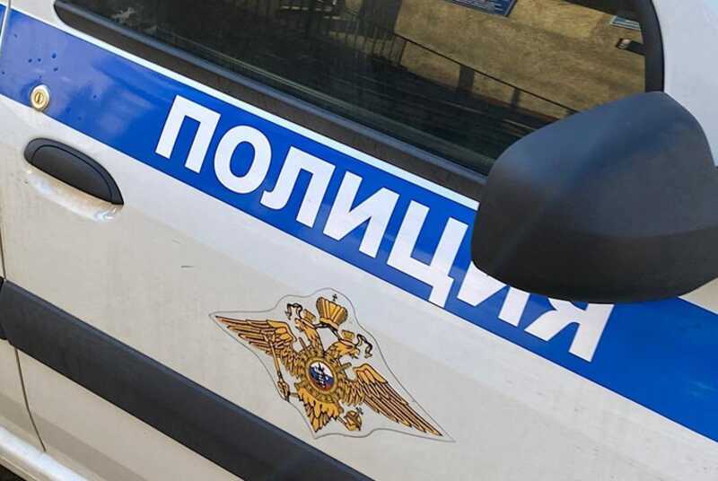 В Серпухове полицейские сняли с крыши музыканта, который планировал провести концерт