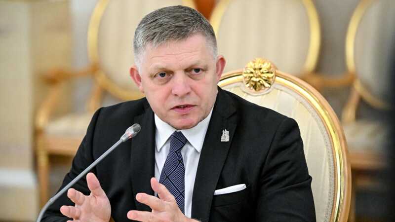 Фицо передаст Зеленскому итоги обсуждения Украины с Путиным