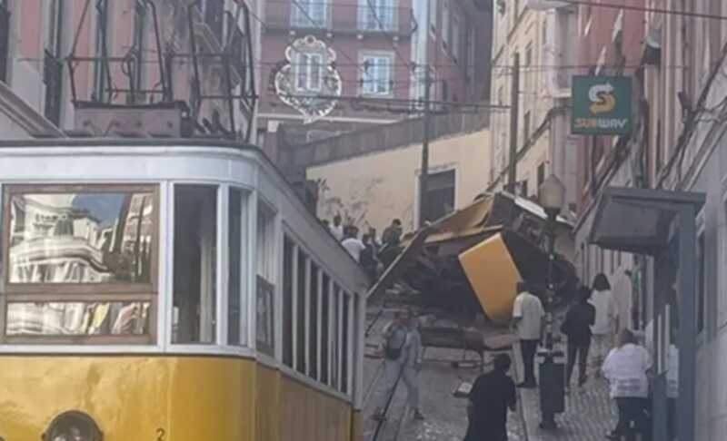 В Лиссабоне сошел с рельсов вагон знаменитого фуникулера