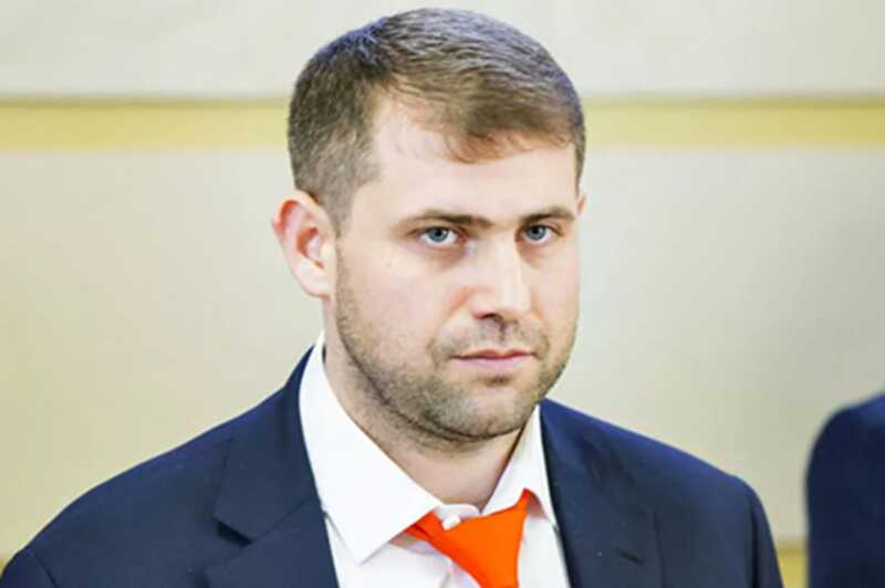 Илан Шор, находящийся в бегах олигарх, доложил Путину об открытии финансового центра