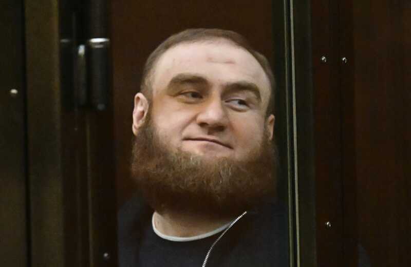 Экс-сенатору Арашукову отказали в направлении на фронт из-за его пожизненного тюремного срока