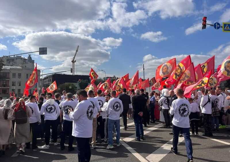В Москве процессия состоялась под защитой «Русской общины»