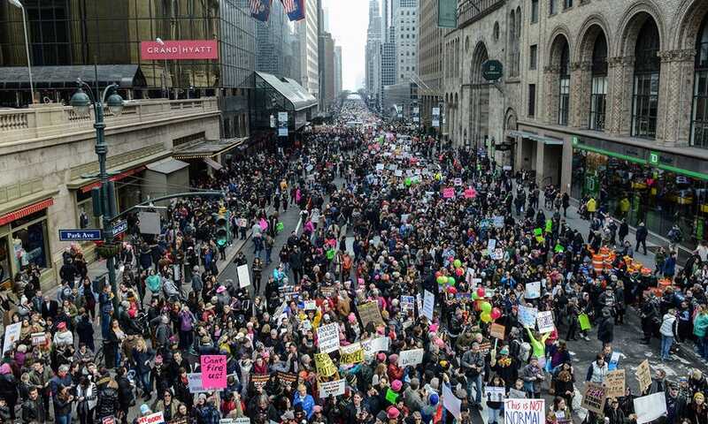 Профсоюзы устроили марш протеста против Трампа в Нью-Йорке