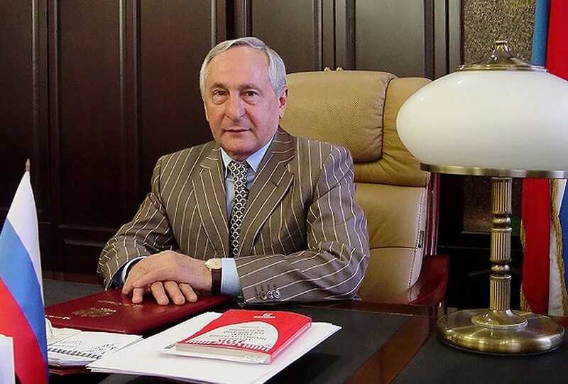 Экс-глава Верховного суда Адыгеи согласился передать имущество на два миллиарда рублей